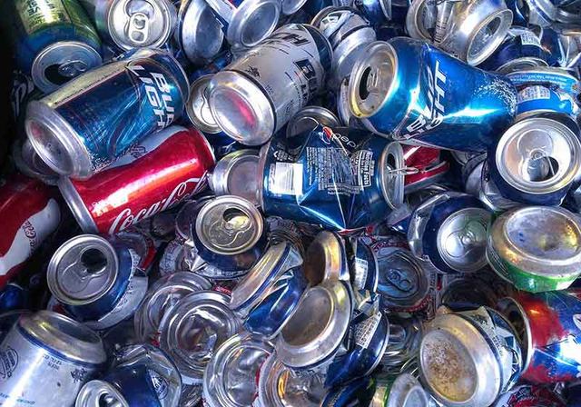 Loose aluminium used beverage cans before compaction